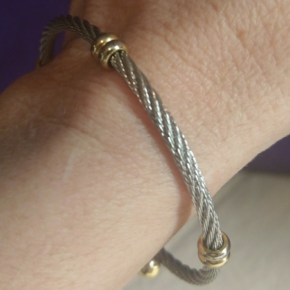 🛍5 for $25🛍Gold and Silvertone bracelet - Picture 5 of 5